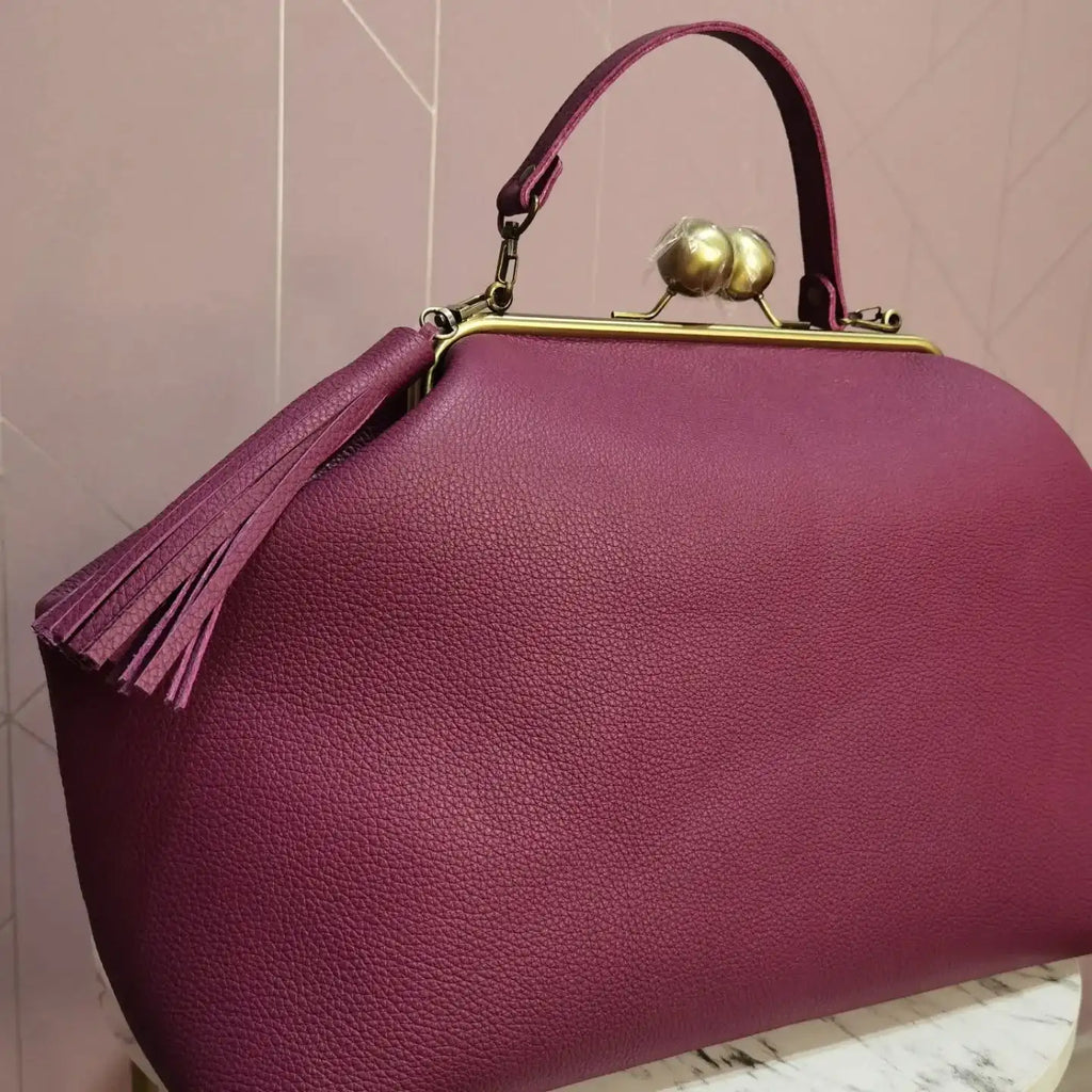 LOST IN VINTAGE Leather Bag Charming Natural Leather Balls Kiss-lock Large Clutch Handbag Proudly Carried In Hand 30x46x15cm