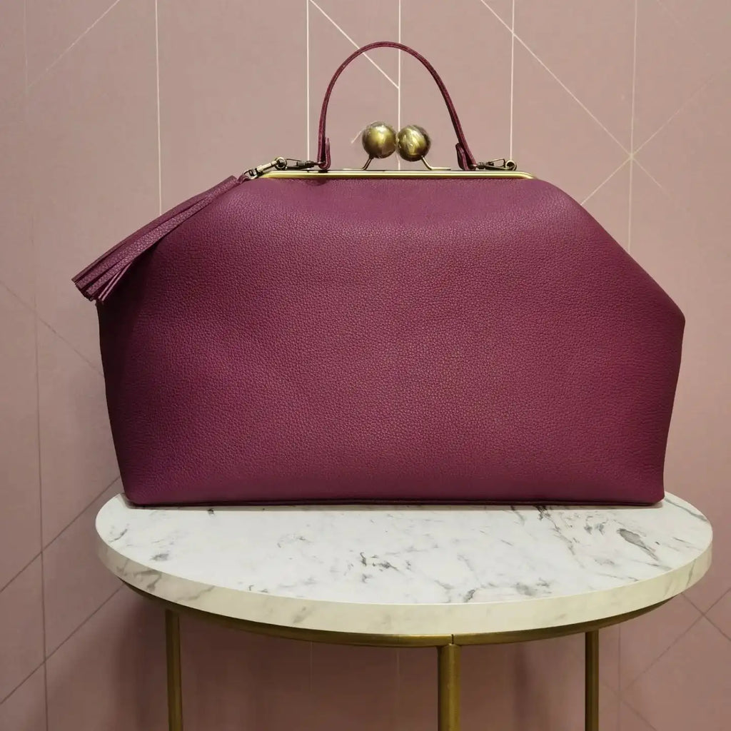 LOST IN VINTAGE Leather Bag Charming Natural Leather Balls Kiss-lock Large Clutch Handbag Proudly Carried In Hand 30x46x15cm