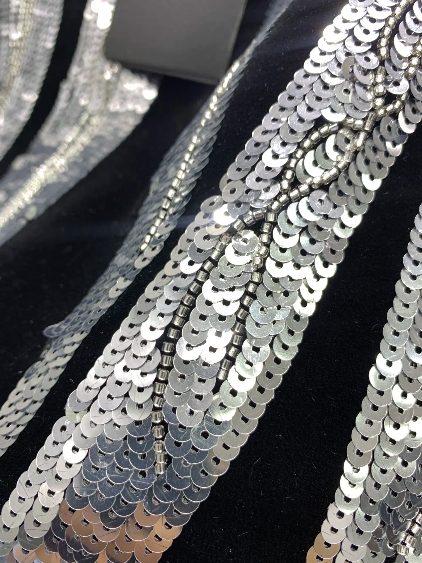 Luxurious silver bead sequin embroidered wavy line skirt autumn fashion new black velvet short skirt women's party dress