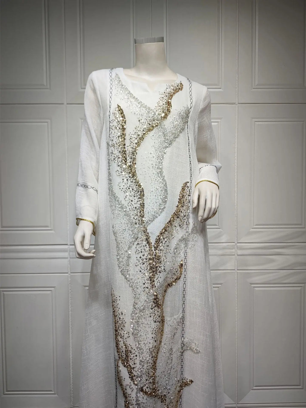 Middle East New White Mesh Bead Embroidery Muslim Dress Dubai Saudi Arabia Light Luxury Temperament Robe