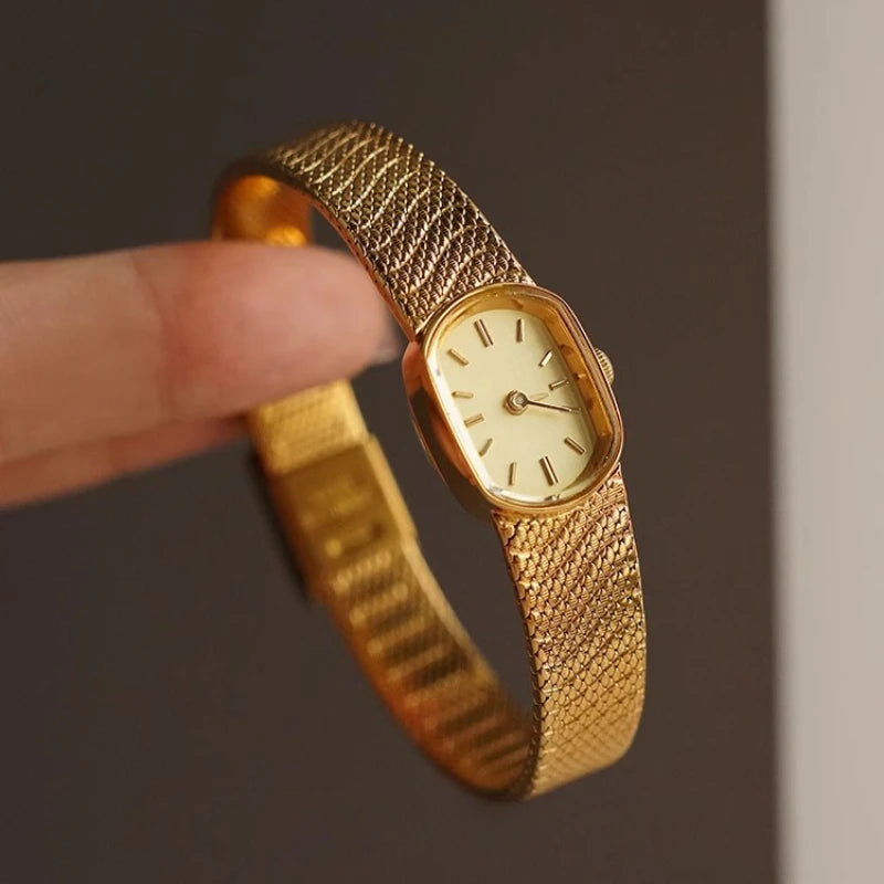 Watch for women light luxury niche small gold watch 2025 new retro small exquisite women's quartz watch