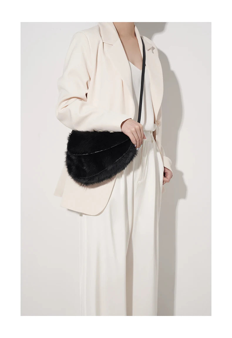 BAFELLI 2025 NEW WOMEN'S HANDBAG TREND GENUINE LEATHER FASHION STYLE WINTER SADDLE FUR BAGS LUXURY BRAND DESIGNER SHOULDER PURSE