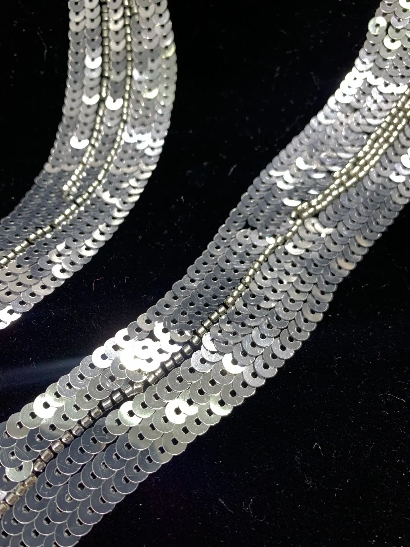 Luxurious silver bead sequin embroidered wavy line skirt autumn fashion new black velvet short skirt women's party dress