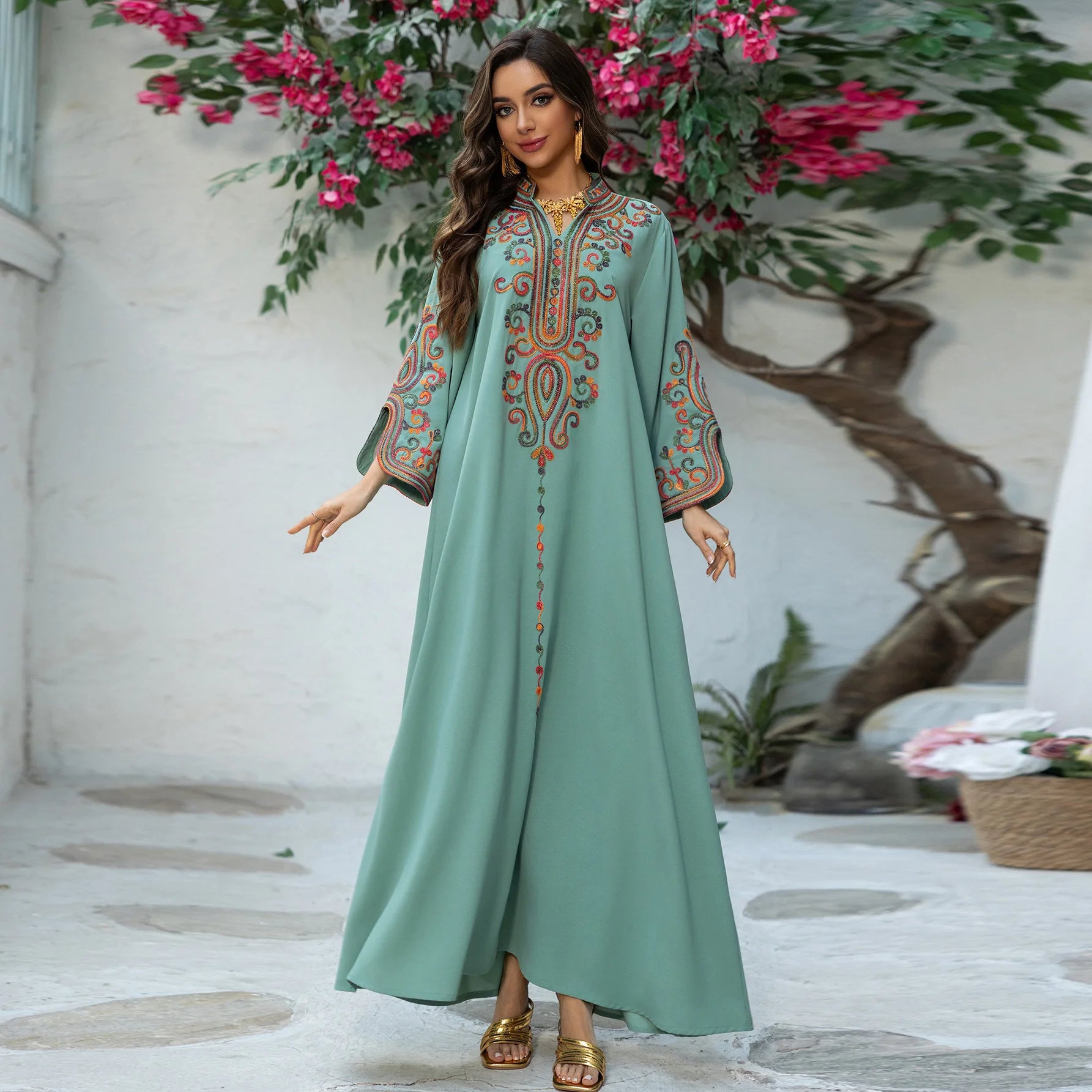 2025 Autumn And Winter Muslim Fashion Women's Embroidery Rope Embroidery Middle East Robe Arabic Dress