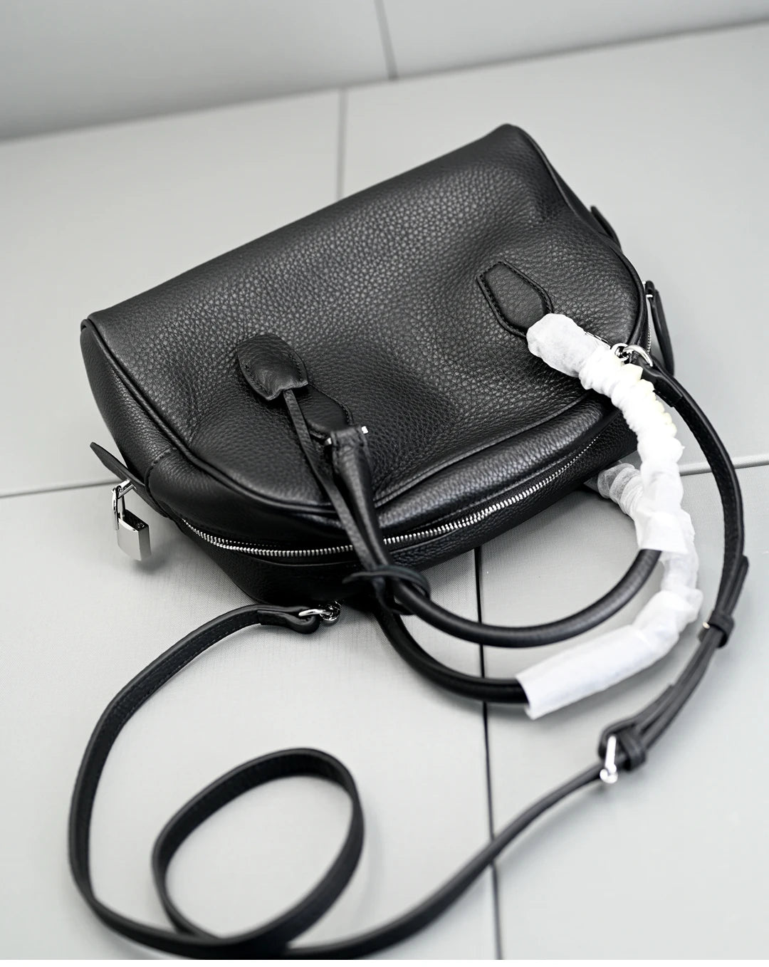 26cm Genuine Leather Handbag With Top Layer Cowhide New Women Shoulder Crossbody Bag Versatile Commuting Soft Texture