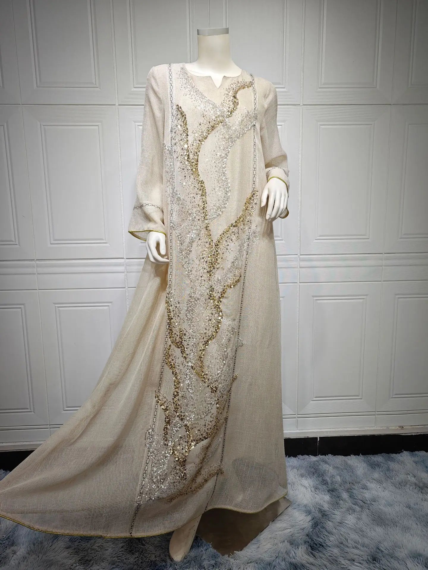 Middle East New White Mesh Bead Embroidery Muslim Dress Dubai Saudi Arabia Light Luxury Temperament Robe