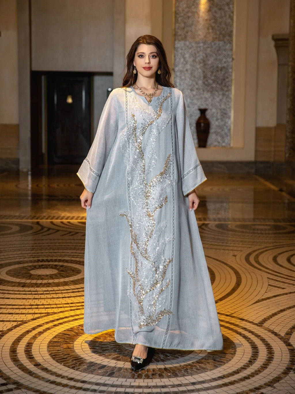 Middle East New White Mesh Bead Embroidery Muslim Dress Dubai Saudi Arabia Light Luxury Temperament Robe