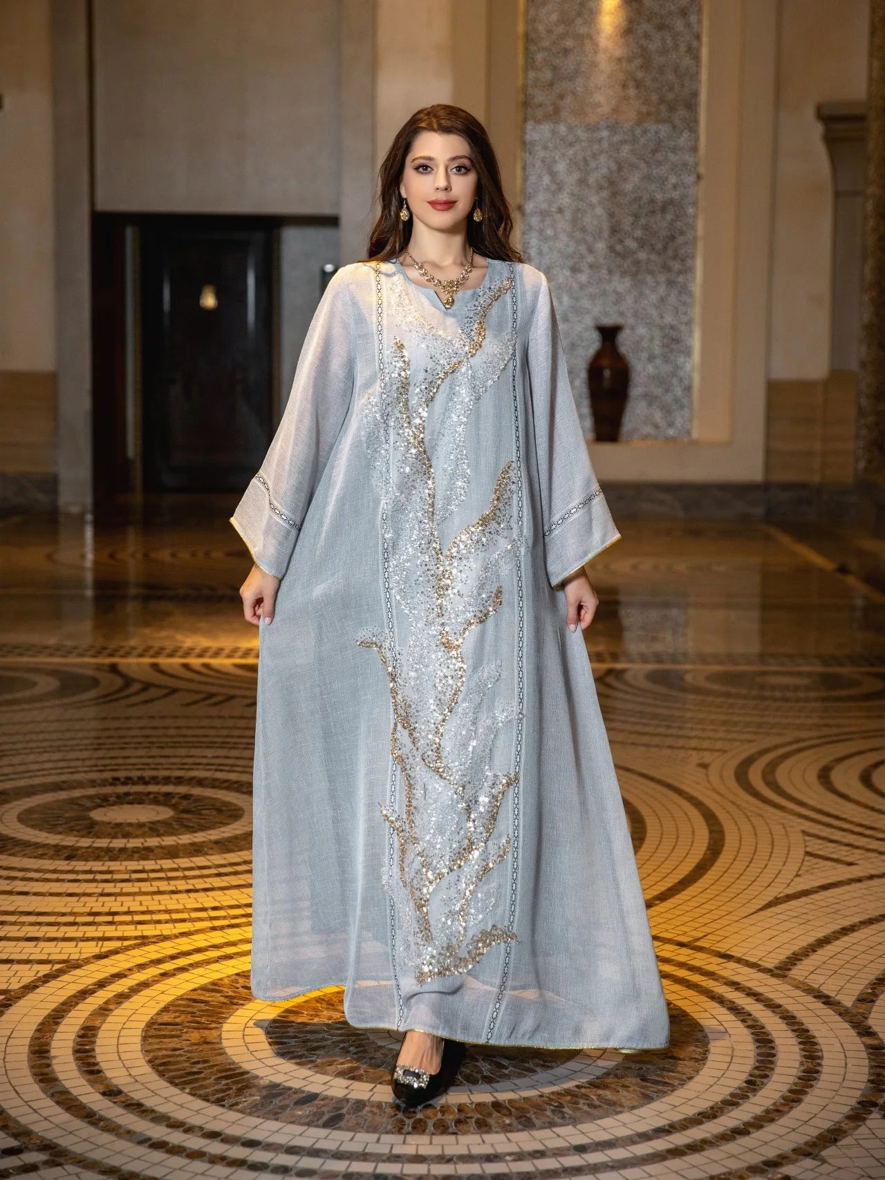 Middle East New White Mesh Bead Embroidery Muslim Dress Dubai Saudi Arabia Light Luxury Temperament Robe