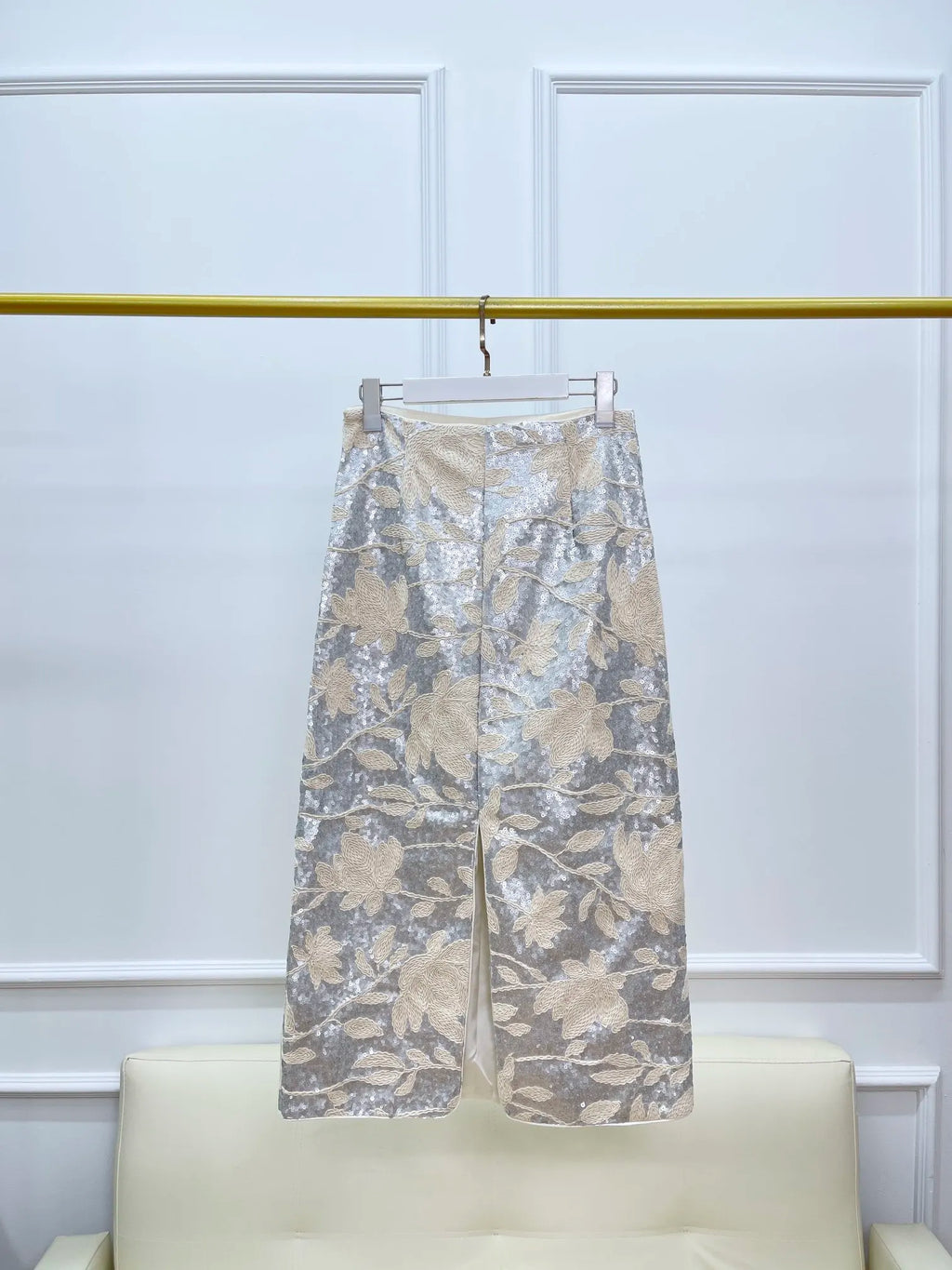 2025 Summer New High Quality Heavy-Duty Floral Sequined Back Slit Skirt For Women
