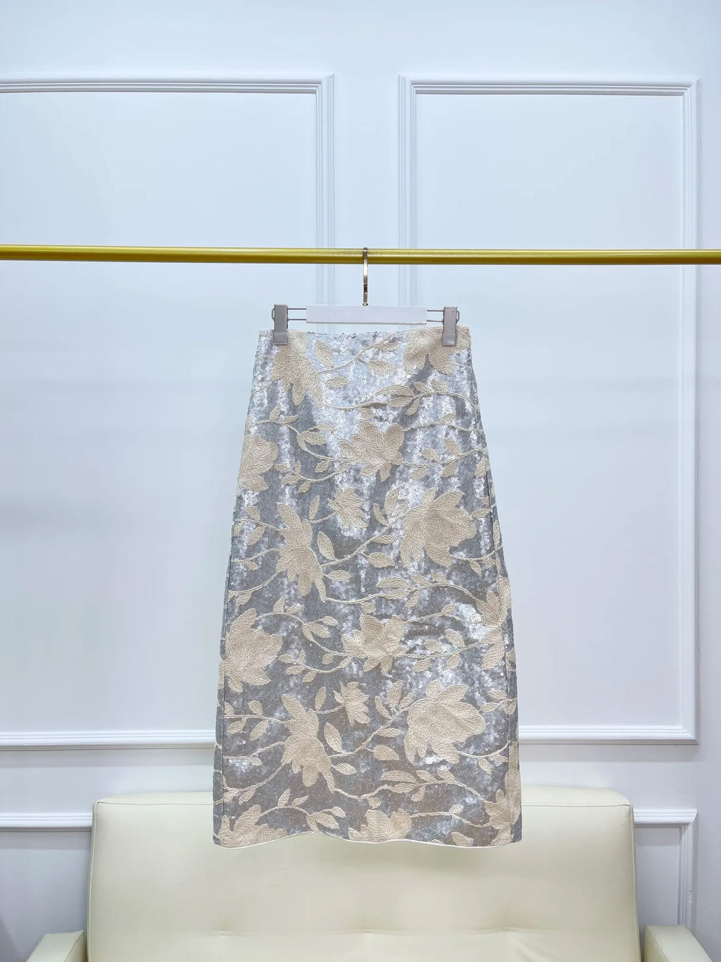 2025 Summer New High Quality Heavy-Duty Floral Sequined Back Slit Skirt For Women