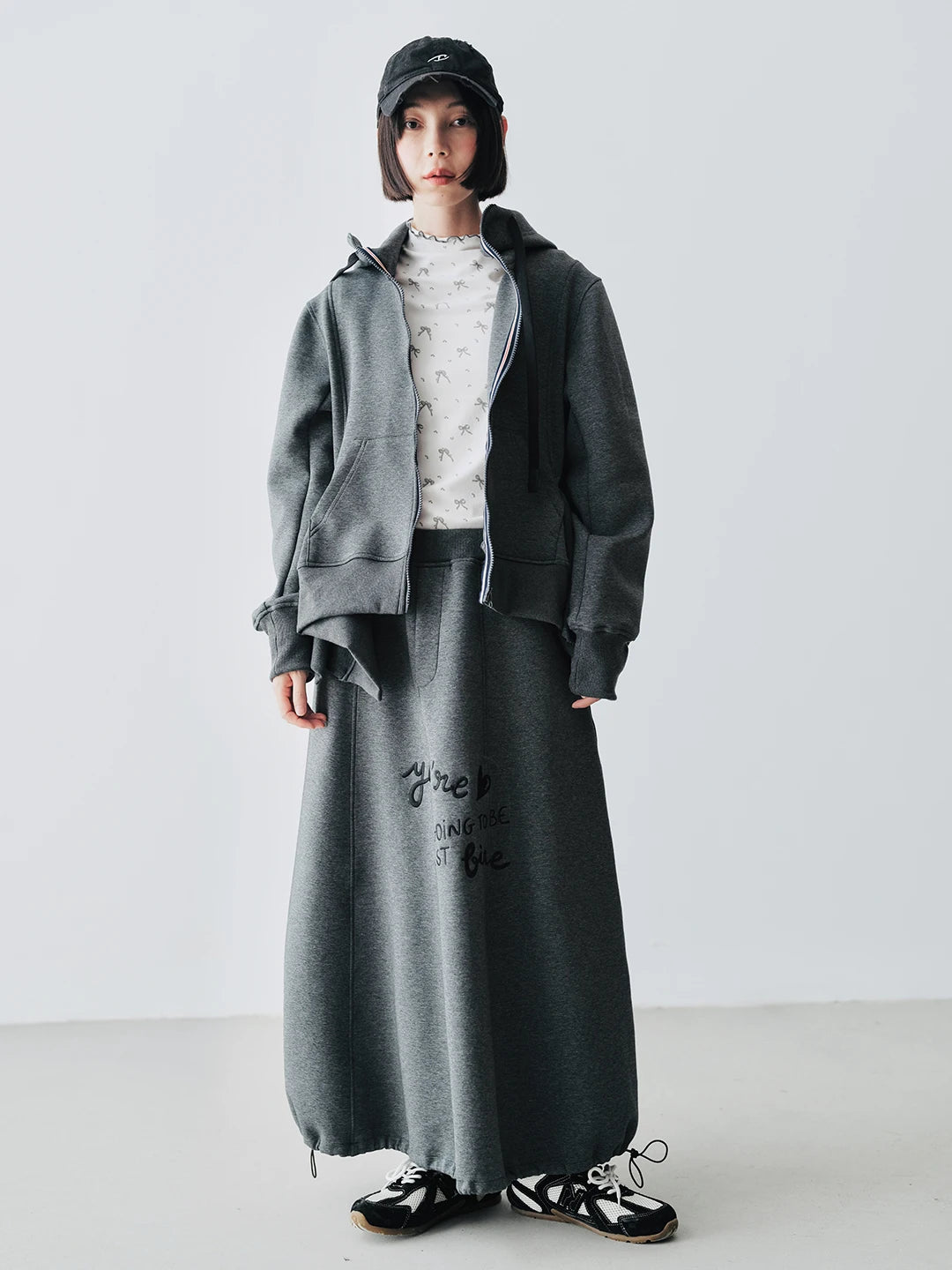 IMAKOKONI original design elastic waist letter embroidered gray skirt for women 244787