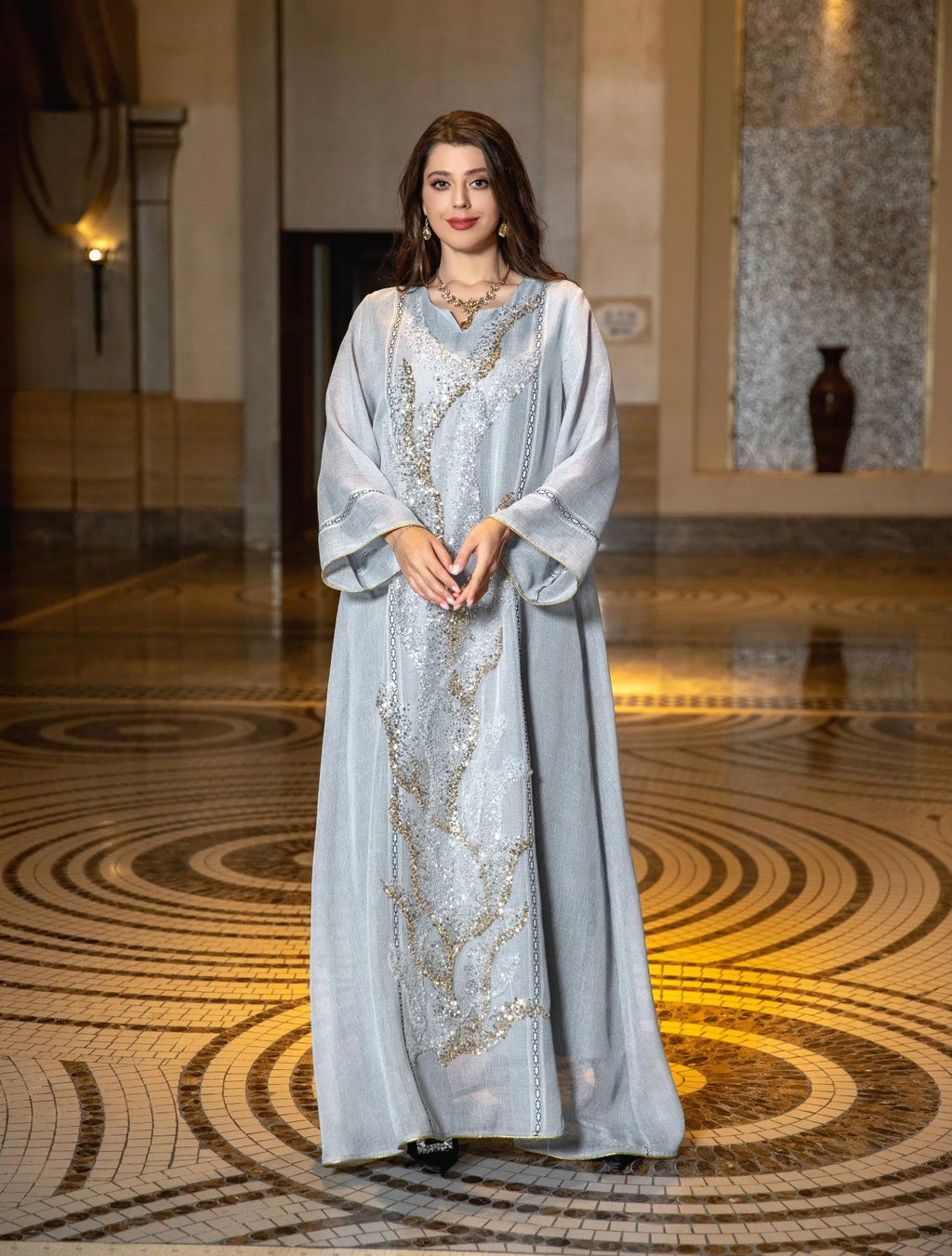 Middle East New White Mesh Bead Embroidery Muslim Dress Dubai Saudi Arabia Light Luxury Temperament Robe