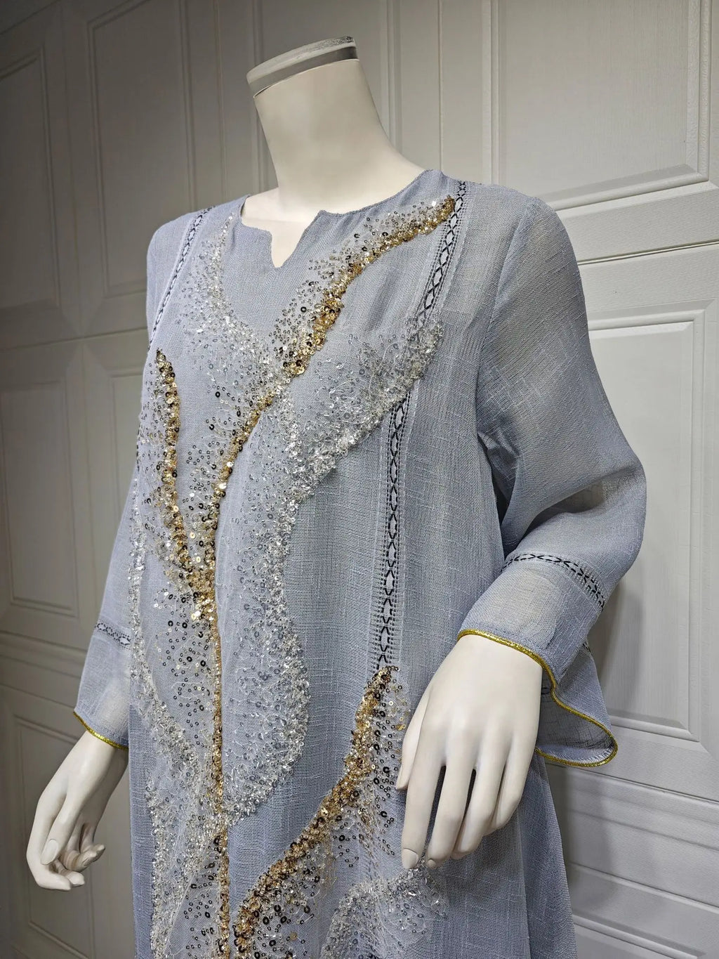 Middle East New White Mesh Bead Embroidery Muslim Dress Dubai Saudi Arabia Light Luxury Temperament Robe