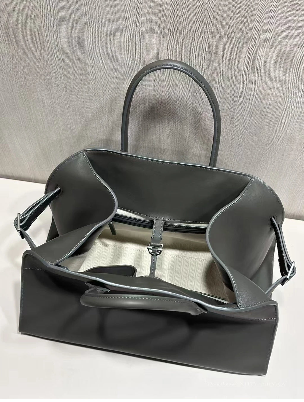 Vegarios Handbag High-Capacity
