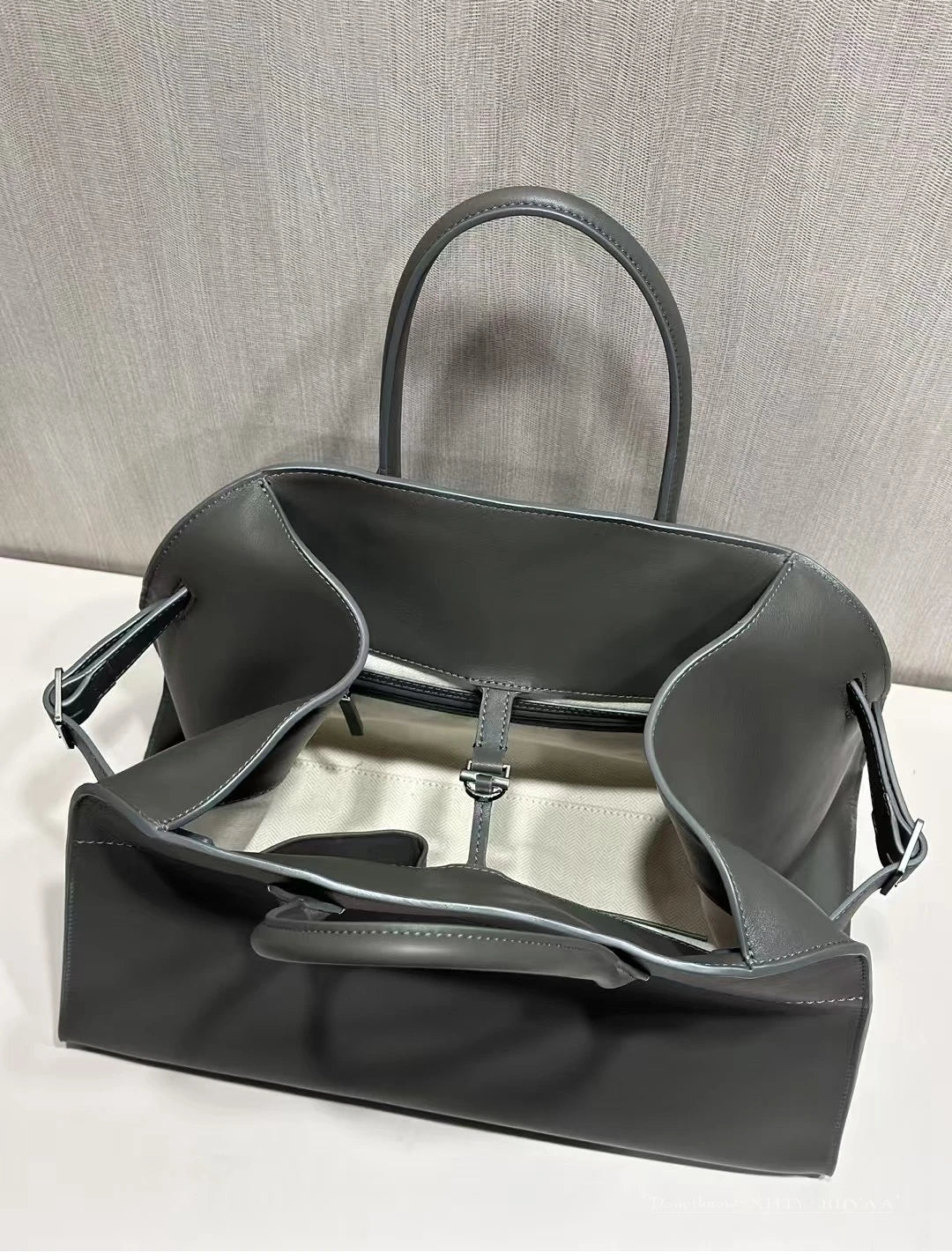 Vegarios Handbag High-Capacity