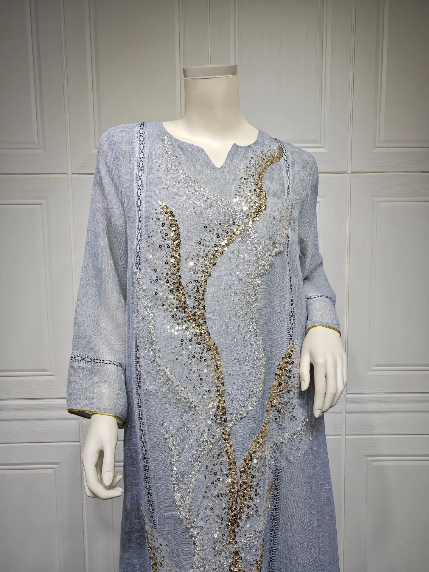 Middle East New White Mesh Bead Embroidery Muslim Dress Dubai Saudi Arabia Light Luxury Temperament Robe