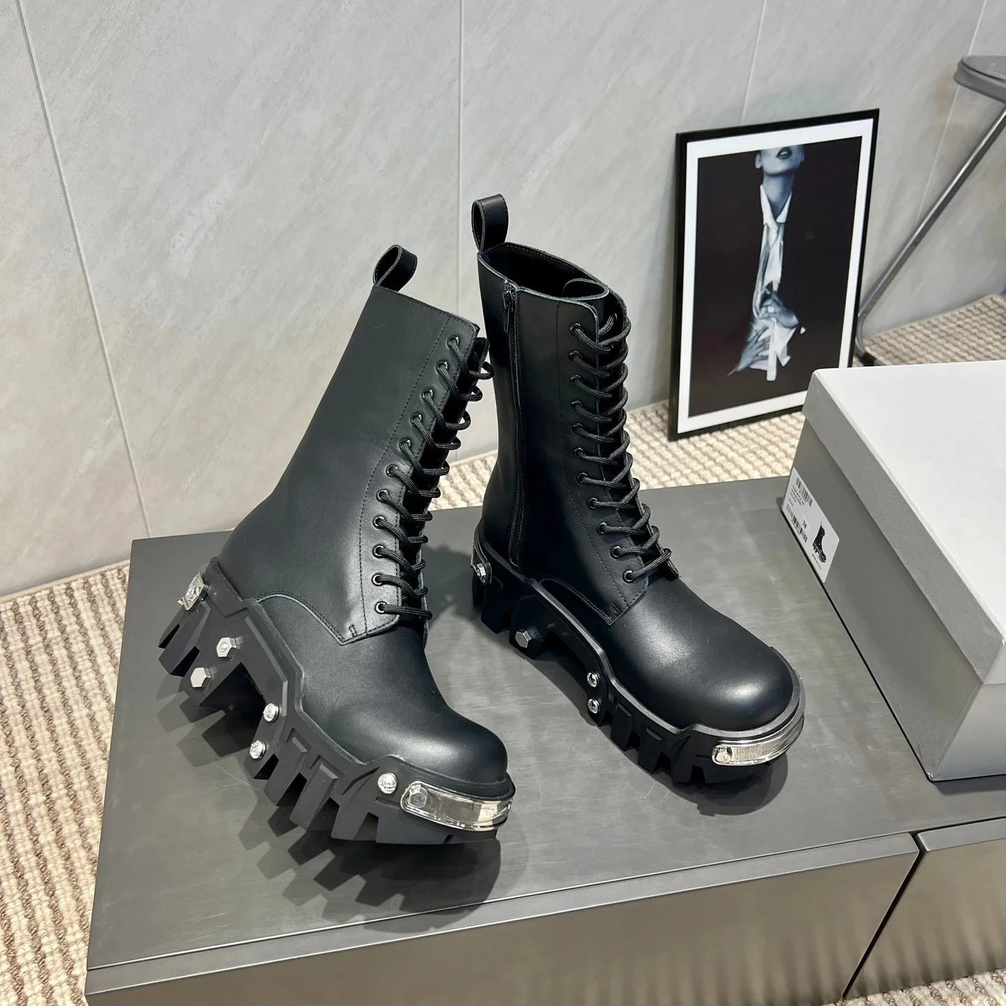 Hot Sale Women's mid-calf boots Luxe-Design Cowhide upper graffiti design Vintage mid-calf boots platform sole motorcycle boots