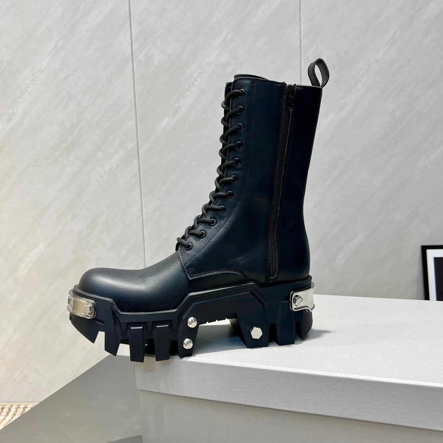 Hot Sale Women's mid-calf boots Luxe-Design Cowhide upper graffiti design Vintage mid-calf boots platform sole motorcycle boots